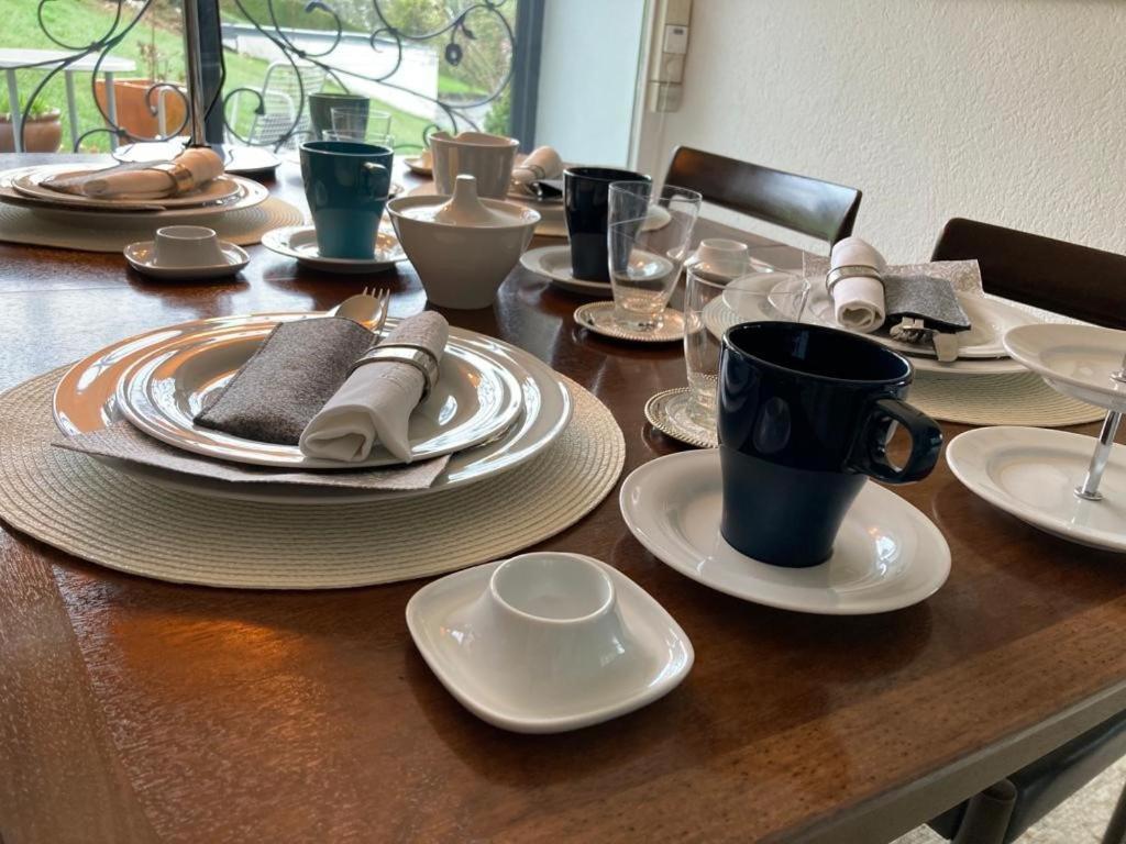 Schoenes Zimmer In Guter Lage In Aalen/Unterkochen Bagian luar foto