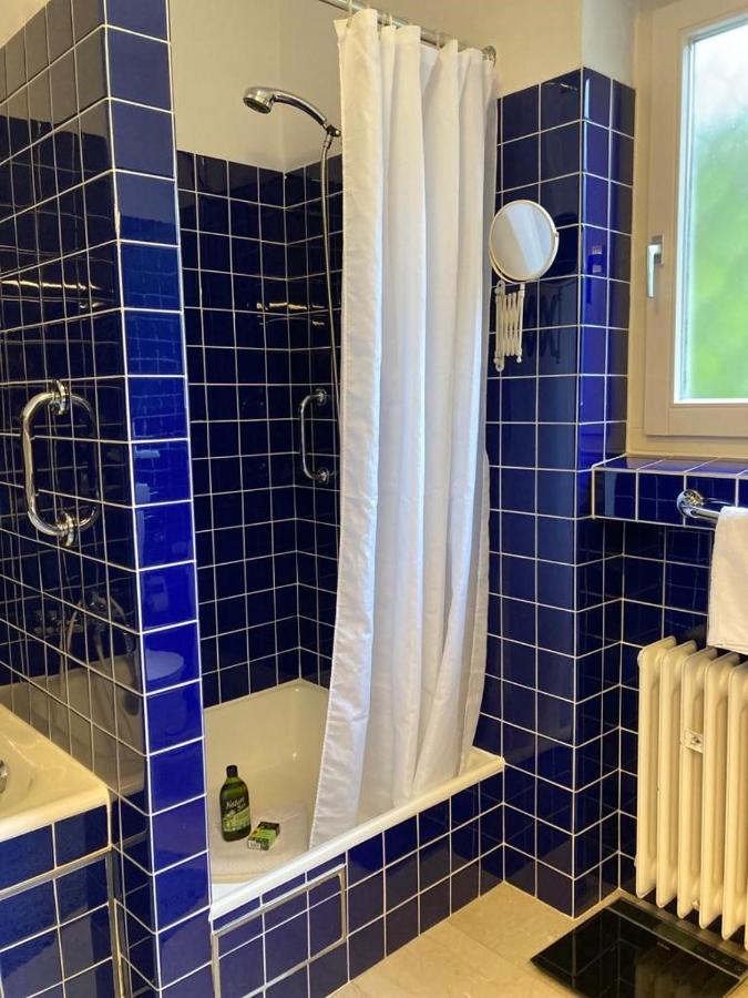 Schoenes Zimmer In Guter Lage In Aalen/Unterkochen Bagian luar foto
