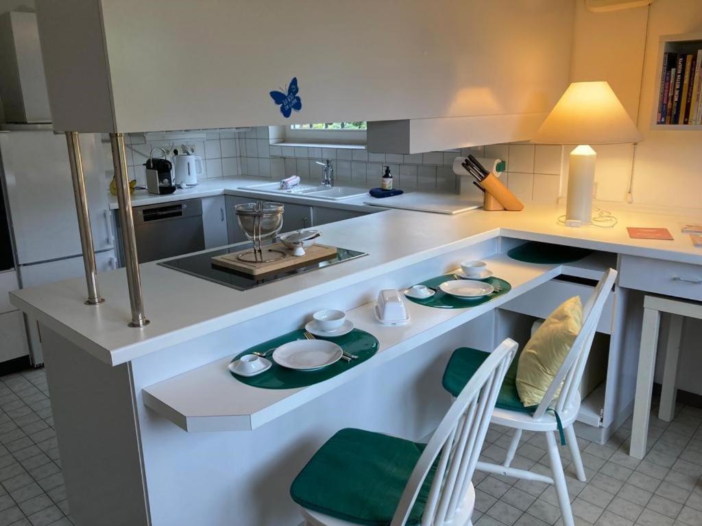 Schoenes Zimmer In Guter Lage In Aalen/Unterkochen Bagian luar foto